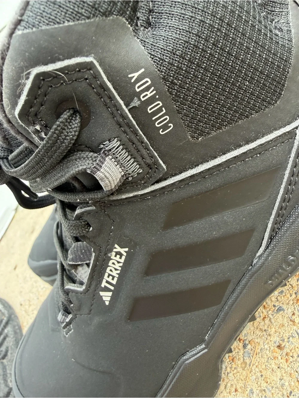 Adidas Terrex COLD.RDY PrimaLoft Mid Hiking Boots Men’s 6 / Women’s 7 Adidas Terrex COLD.RDY PrimaLoft Mid Hiking Boots Men main image 4